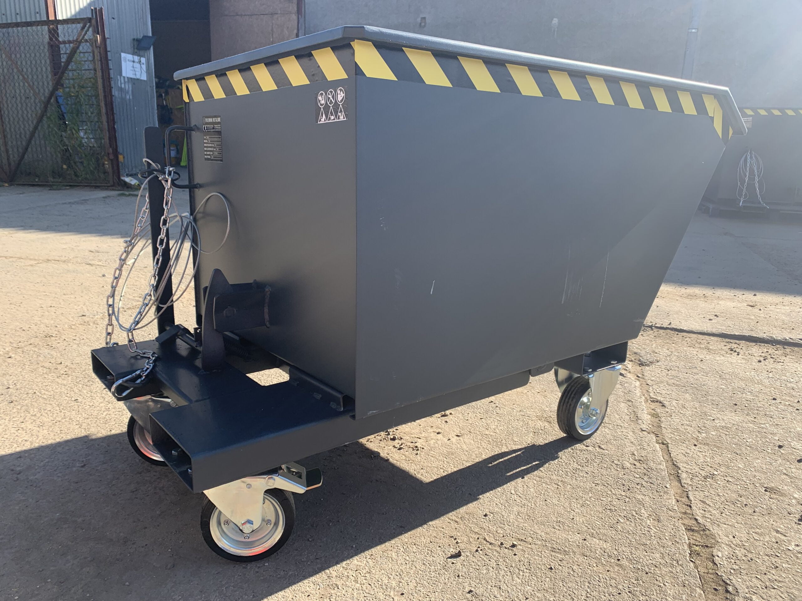 Self-tipping skip PMUC 300 - Image 3