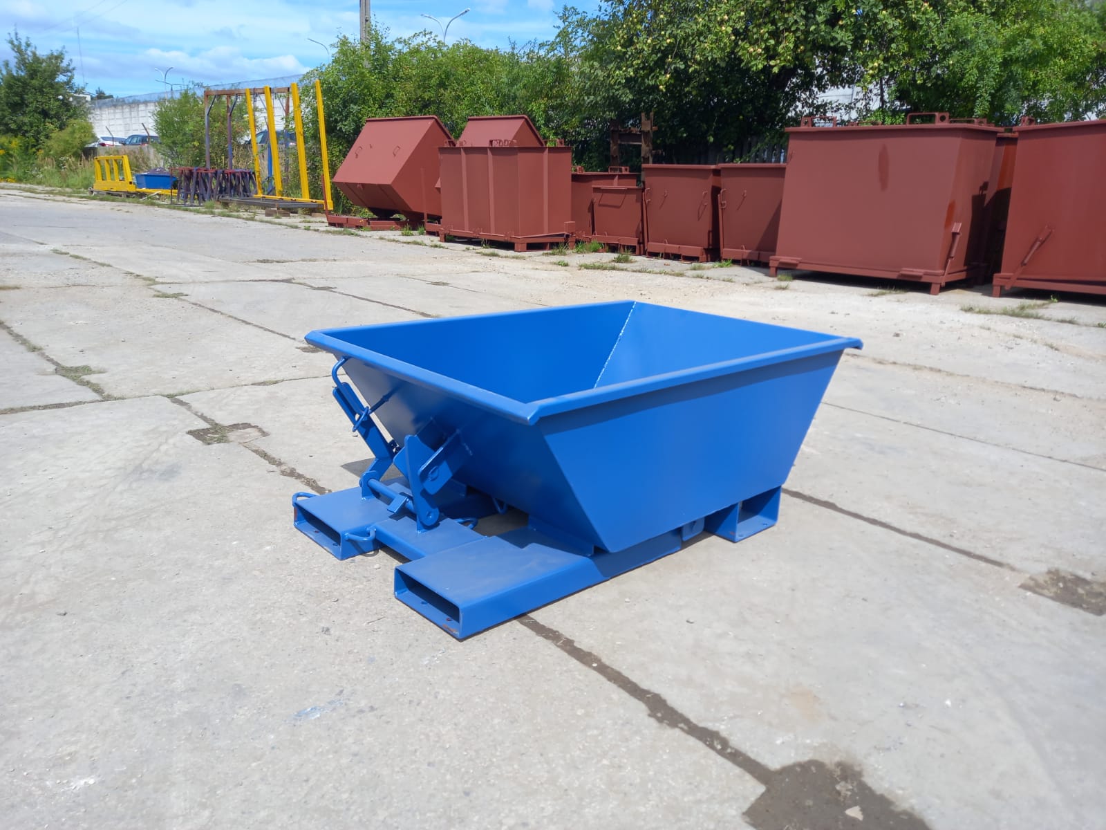 Self-tipping skip PMUC mini 150 - Image 3