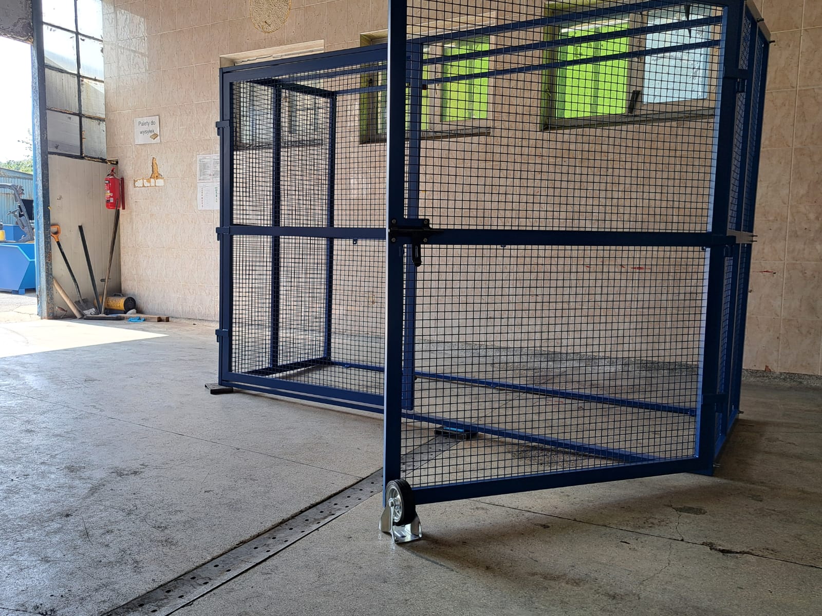 Skladová klec na láhve s technickými plyny - Obrázek 2