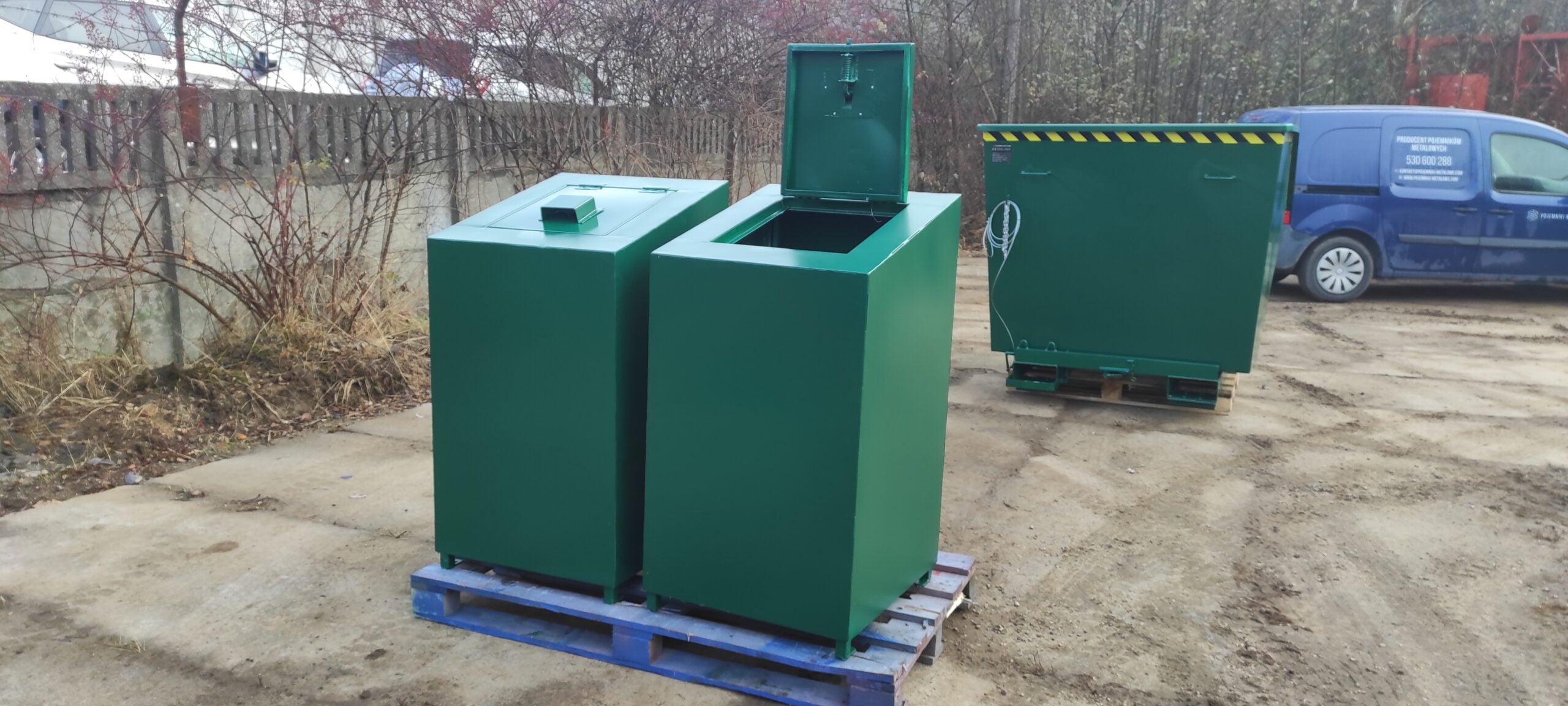 Wildlife-resistant waste container - Image 2